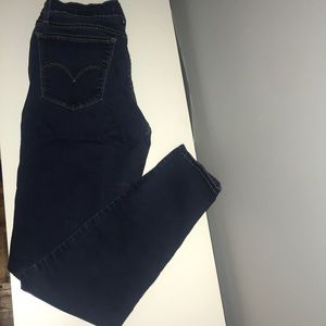 Levi’s dark wash skinny jeans